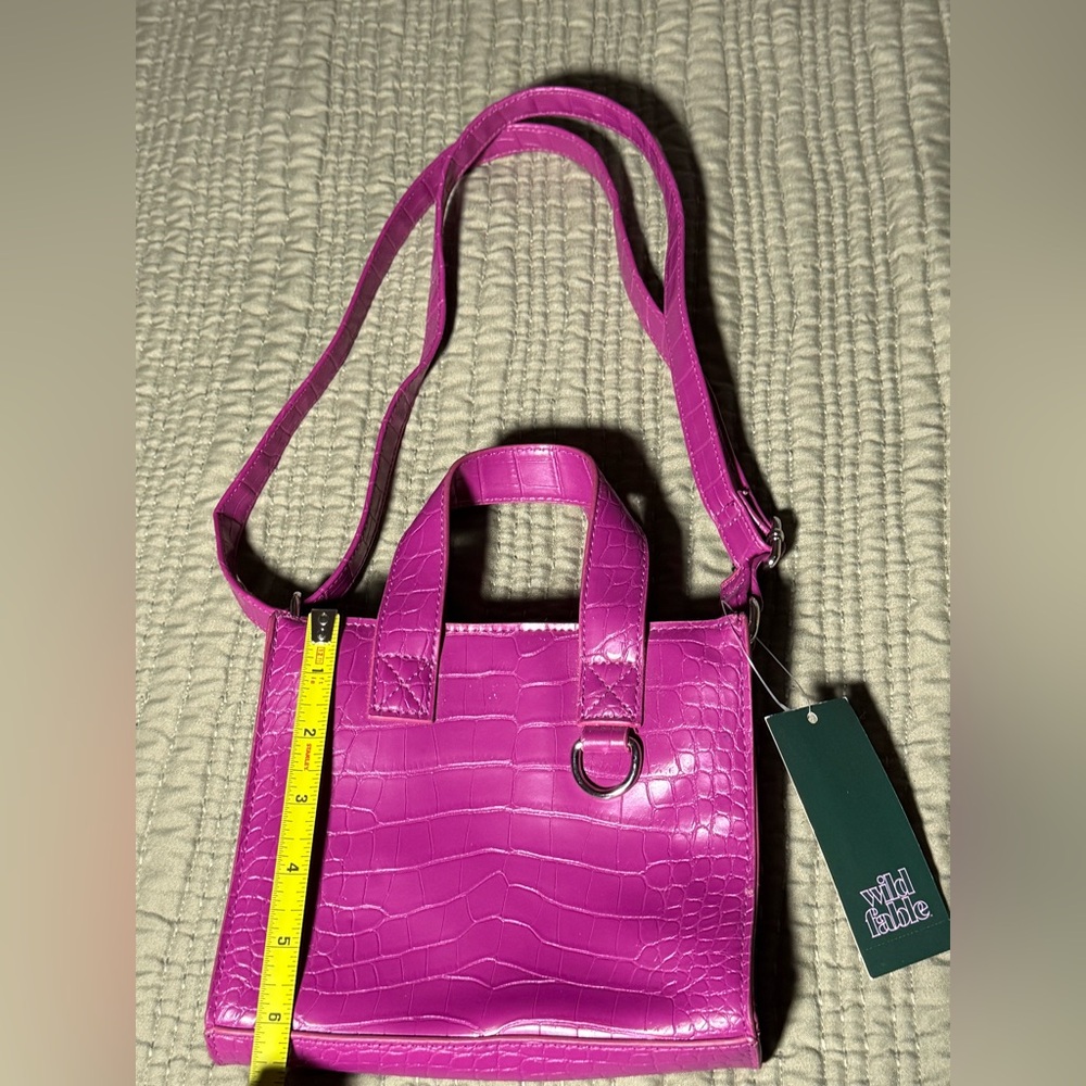 Wild Fable Pink Fusia Crossbody Bag with Croc Texture - Picture 4 of 7